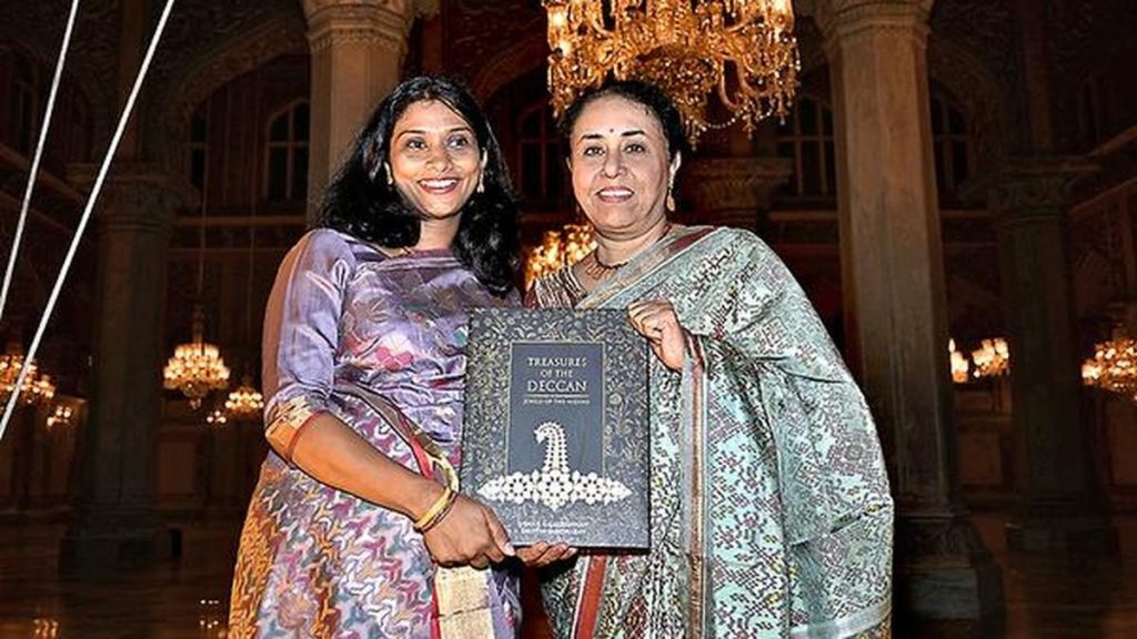 Princess Esra lends royal touch to book on Nizam